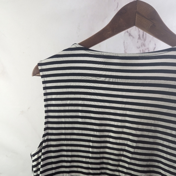 Chicos Tank Top Womens 2 Large Black White Striped V Neck Shirt Asymmetric - Picture 6 of 9